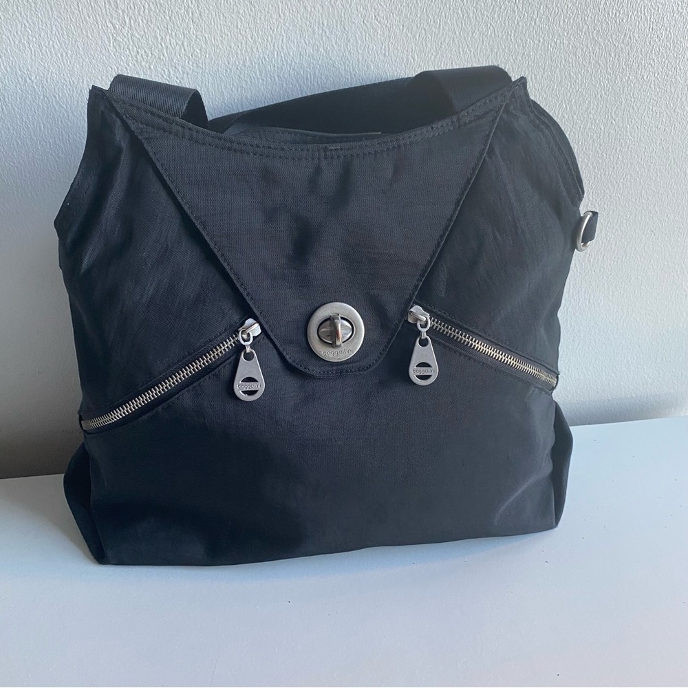 BAGGALLINI - SHOULDER TRAVEL BAG - COLOR BLACK
